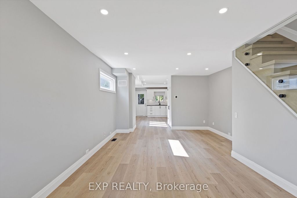 Photo of 15 Eileen Avenue, Toronto, ON M6N 1V5 (MLS # W12404385)