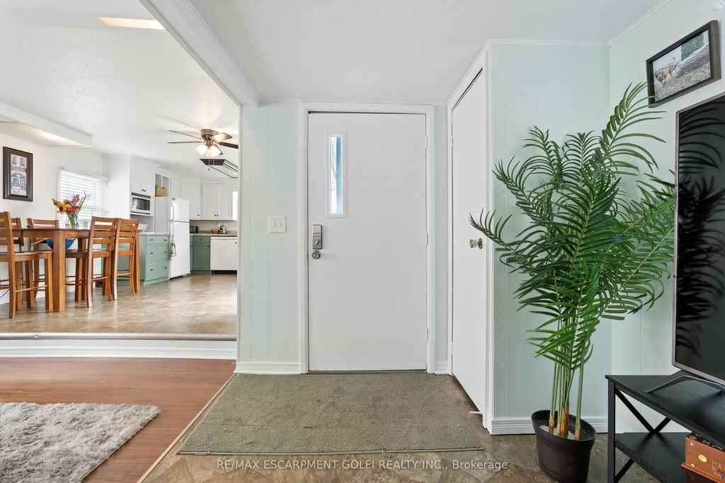 Photo of 4588 Martha Lane, Lincoln, ON L0R 1B1 (MLS # X12736090)