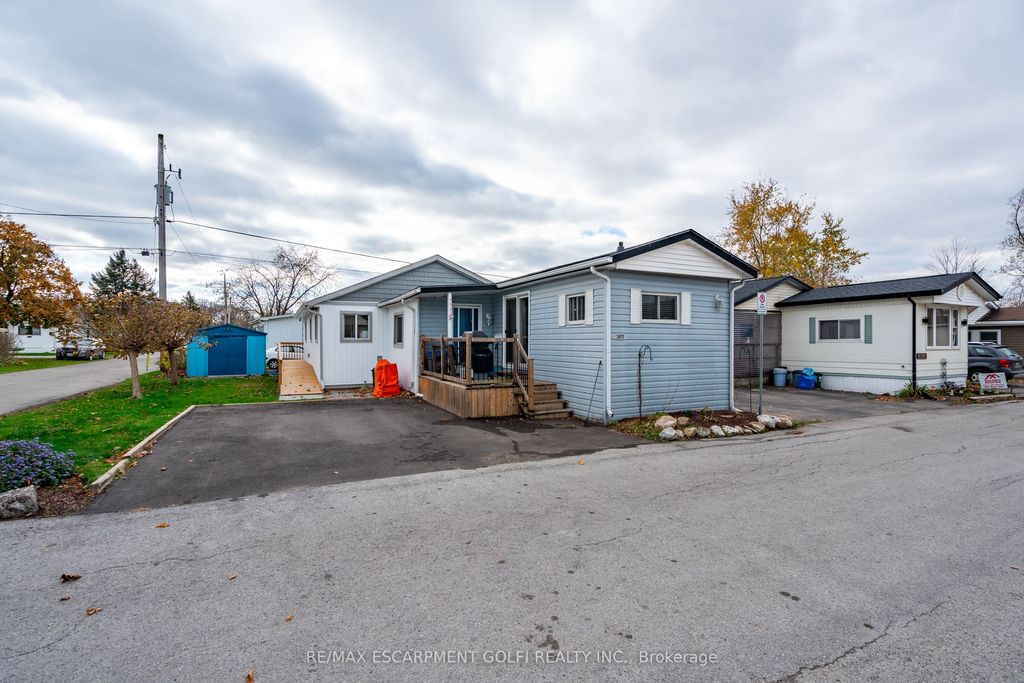 Photo of 4588 Martha Lane, Lincoln, ON L0R 1B1 (MLS # X12736090)