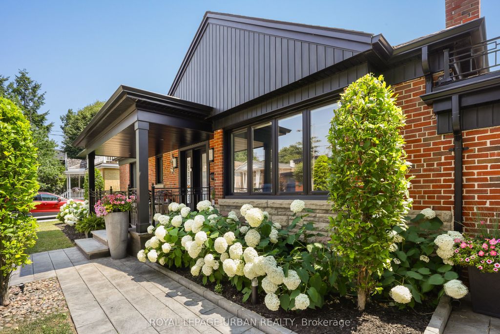 Photo of 147 Parkview Hill Crescent, Toronto, ON M4B 1R7 (MLS # E12393689)