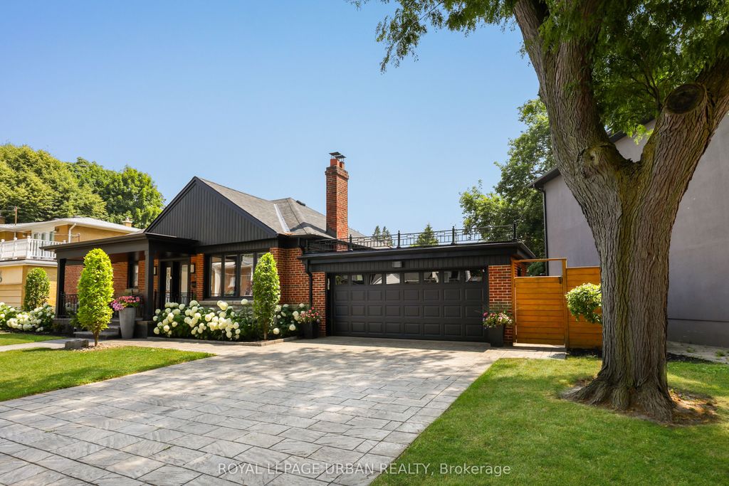 Photo of 147 Parkview Hill Crescent, Toronto, ON M4B 1R7 (MLS # E12393689)