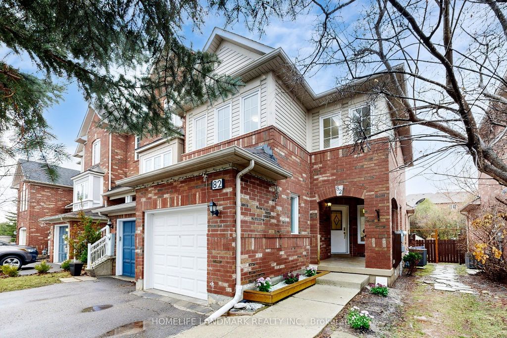Photo of 82 Baywell Crescent, Aurora, ON L4G 7N4 (MLS # N13005050)