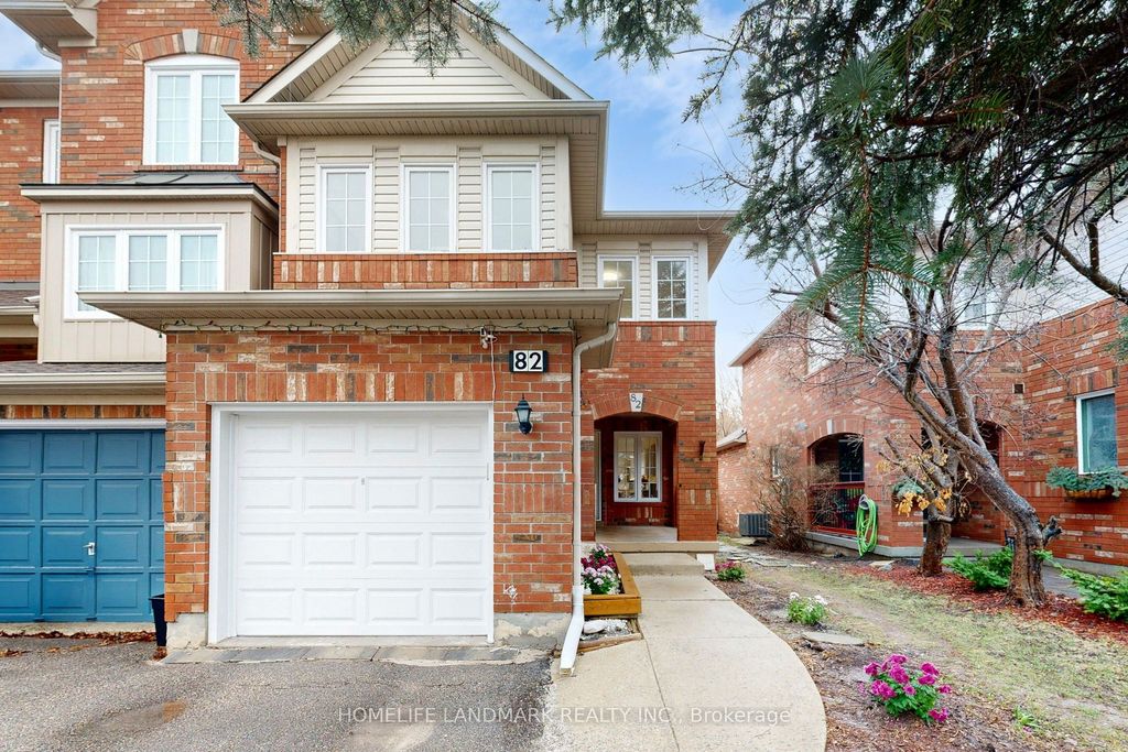 Photo of 82 Baywell Crescent, Aurora, ON L4G 7N4 (MLS # N13005050)