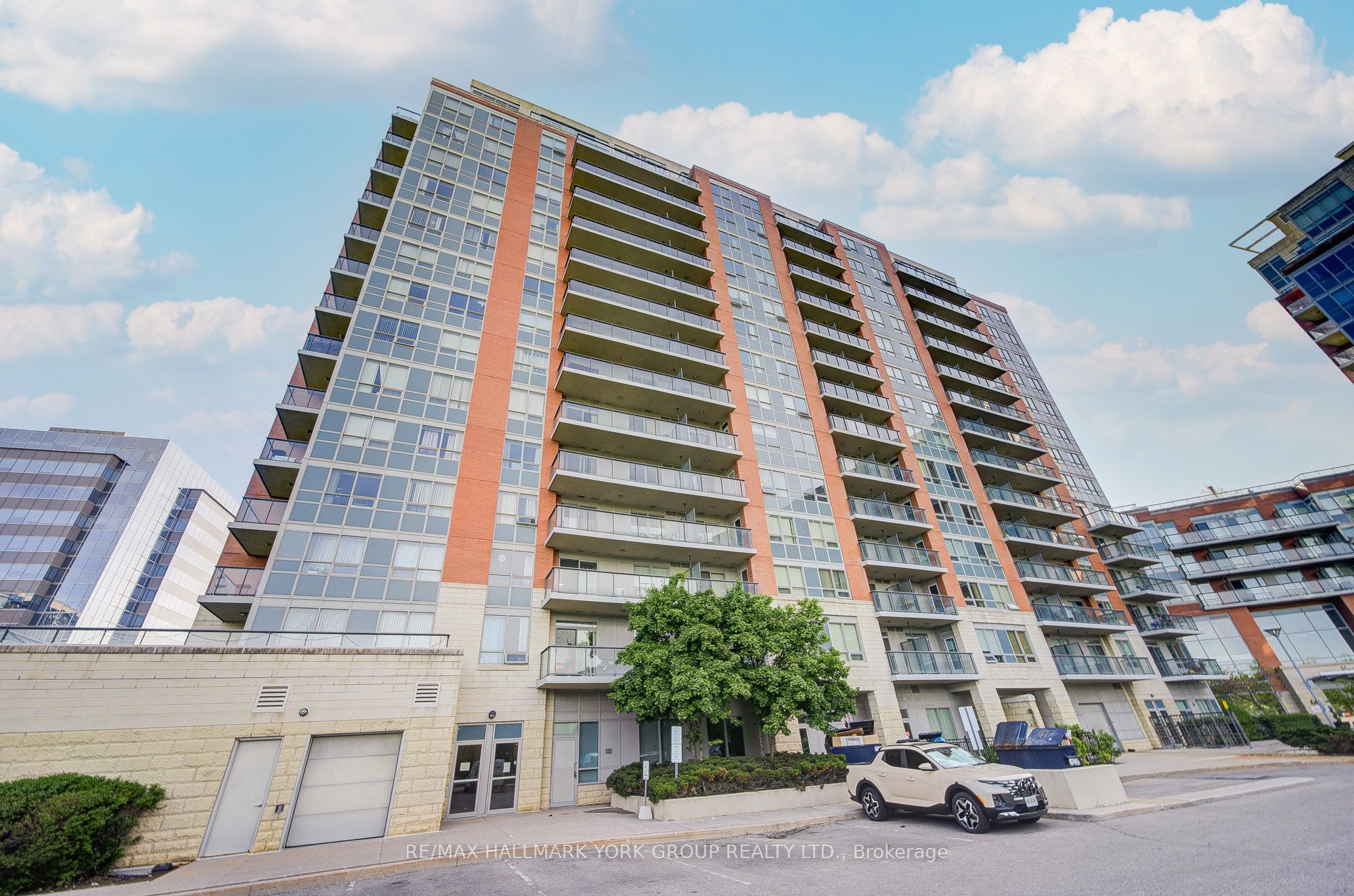 60 South Town Centre Boulevard 520