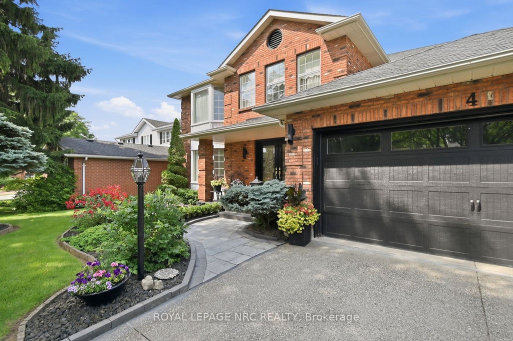 Photo of 4 Greenvale Court, Pelham, ON L0S 1E1 (MLS # X13517520)