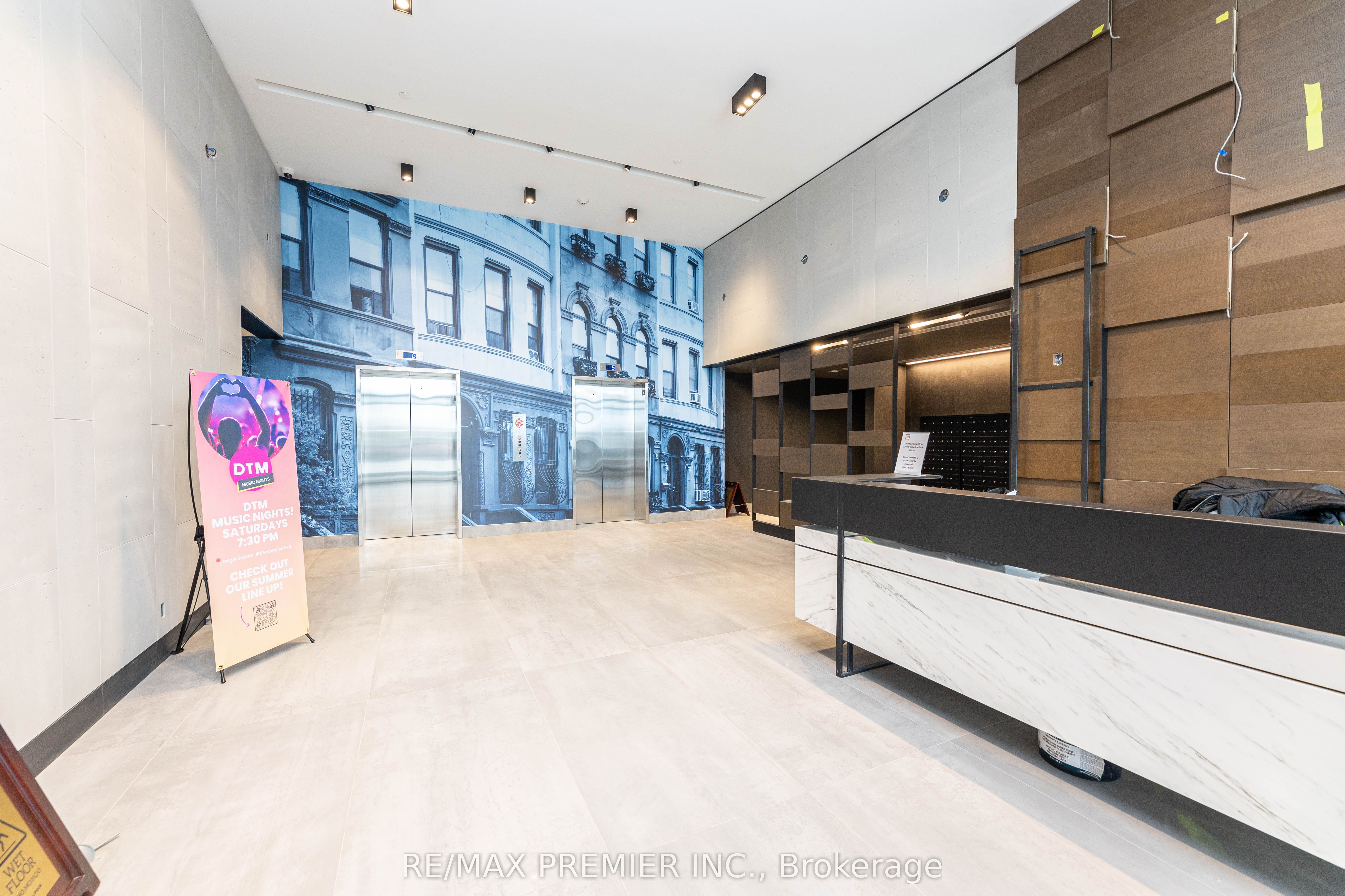 292 Verdale Crossing 805B