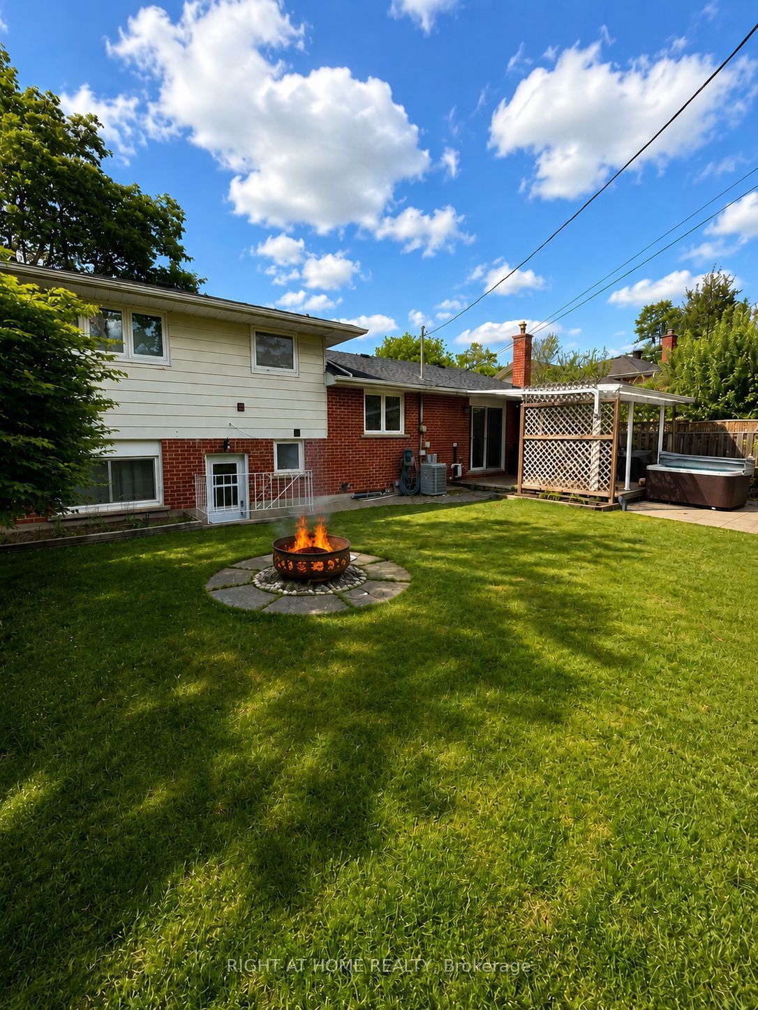 4440 Cosburn Crescent