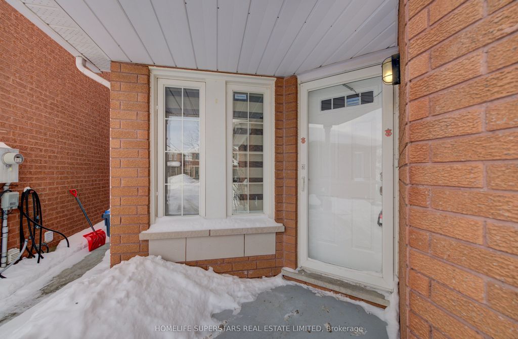 Photo of 6119 Clover Ridge Crescent, Mississauga, ON L5N 7B2 (MLS # W12751522)