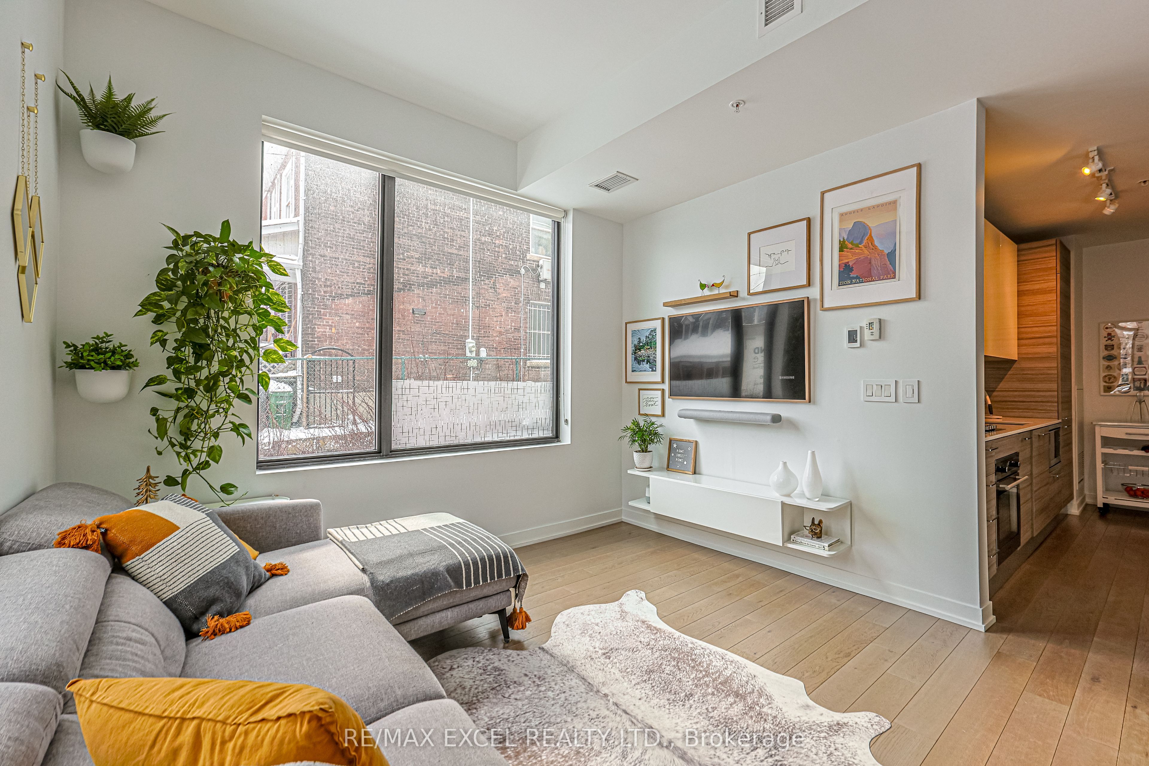 530 Indian Grove 101