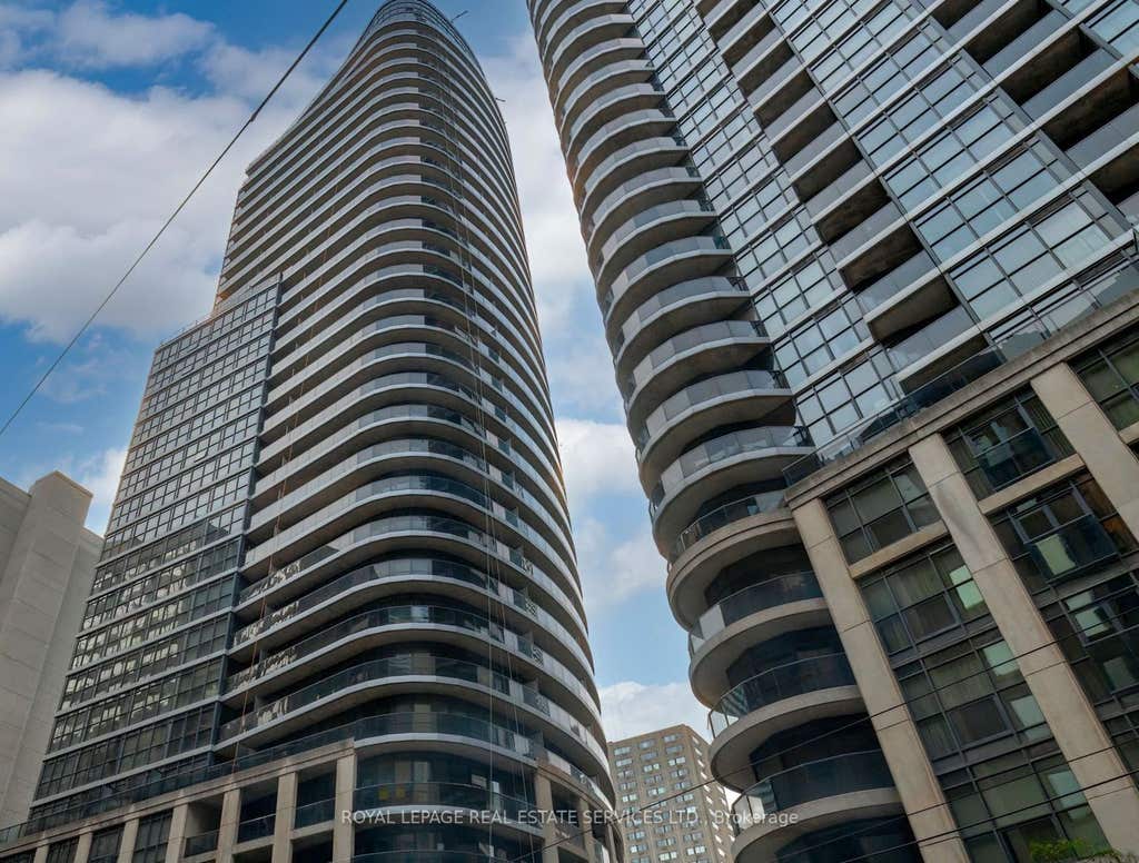 Photo of 25 Carlton Street #603, Toronto, ON M5B 1L4 (MLS # C13677538)