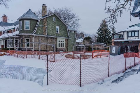 291 Indian Road Toronto ON M6R 2X5