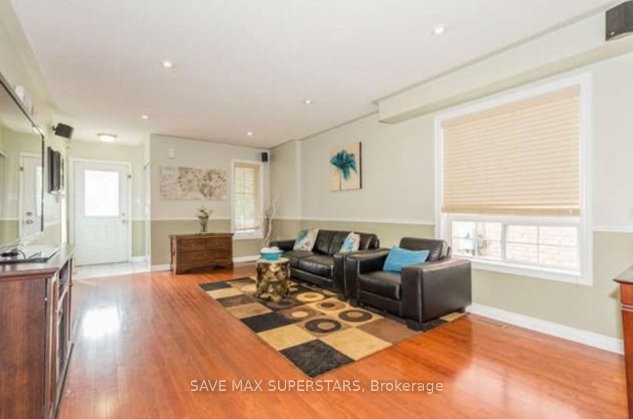 12 Stable Gate Upper