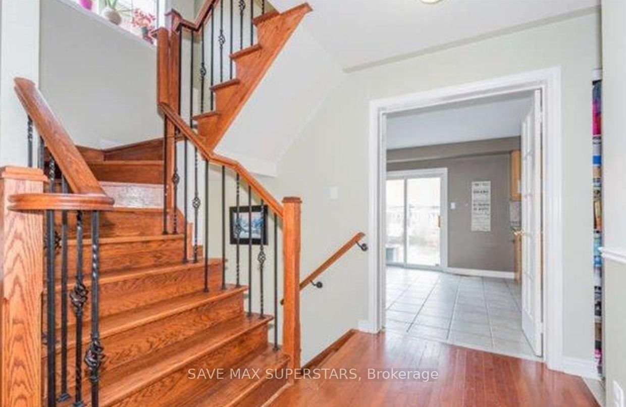 12 Stable Gate Upper