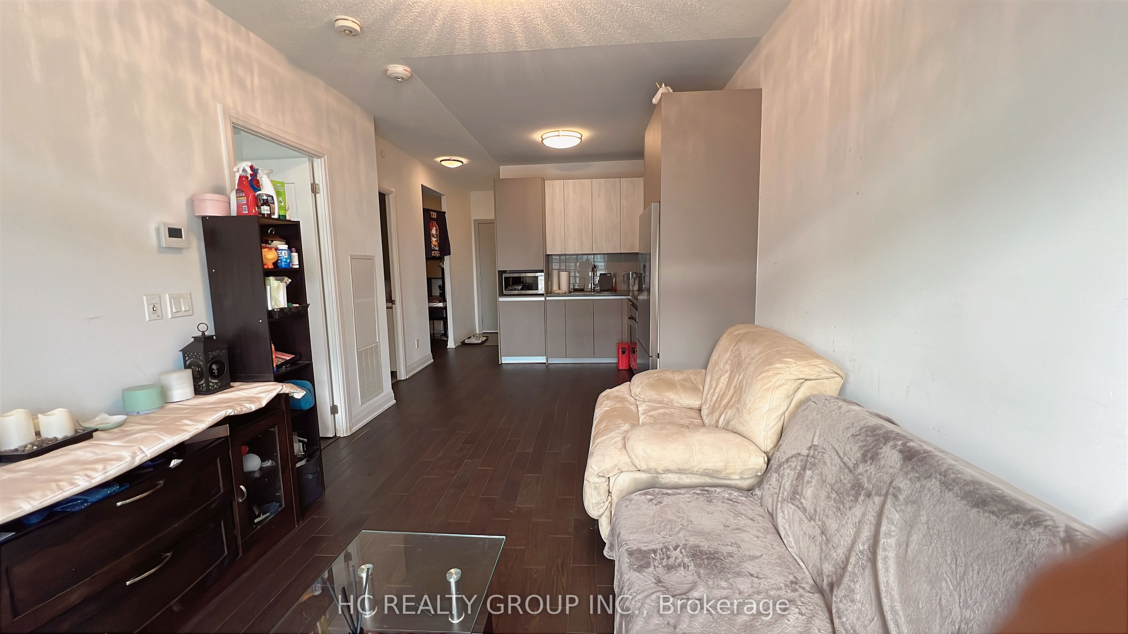 396 Highway 7 Avenue E 607