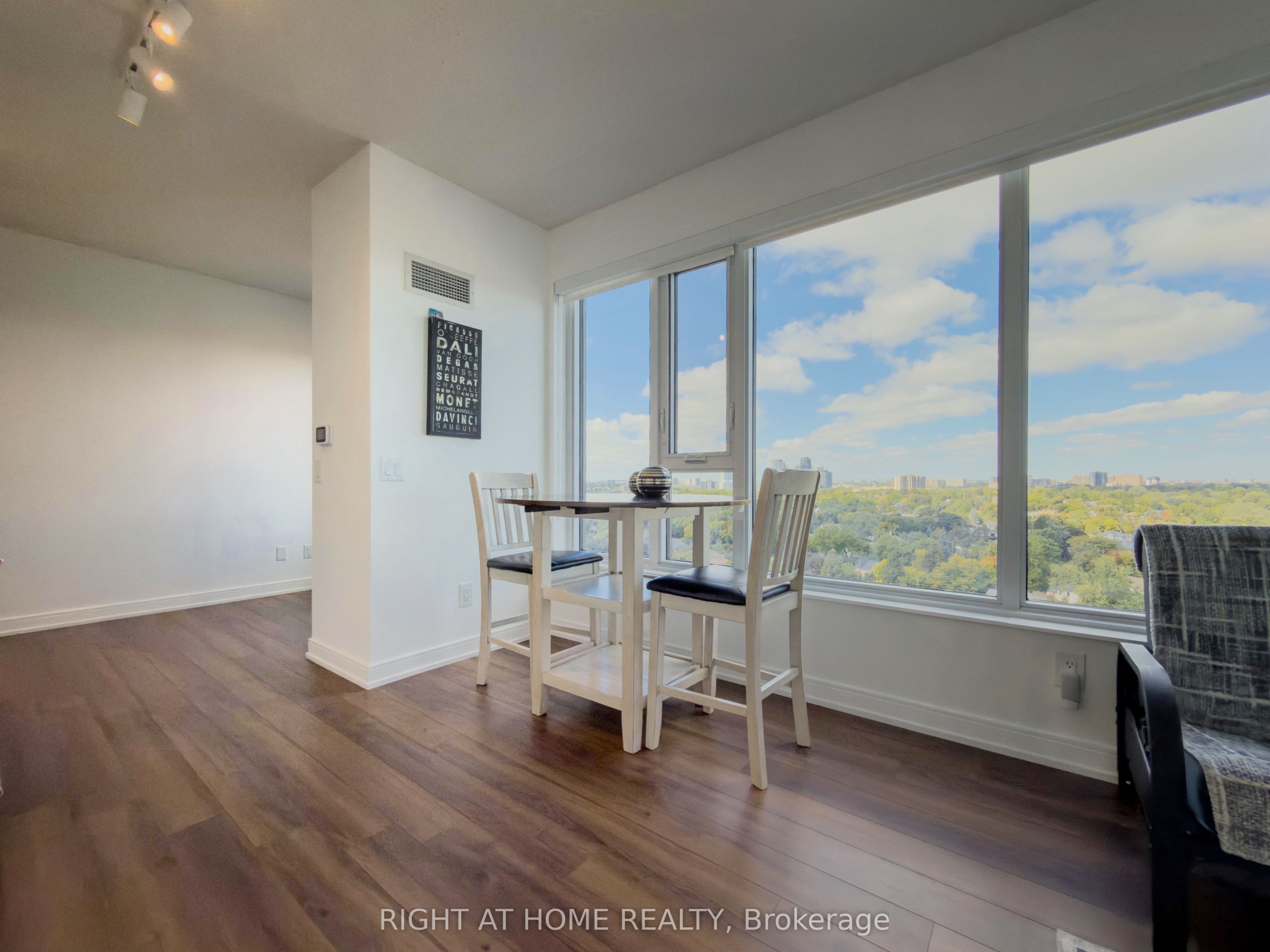 30 Samuel Wood Way 1404