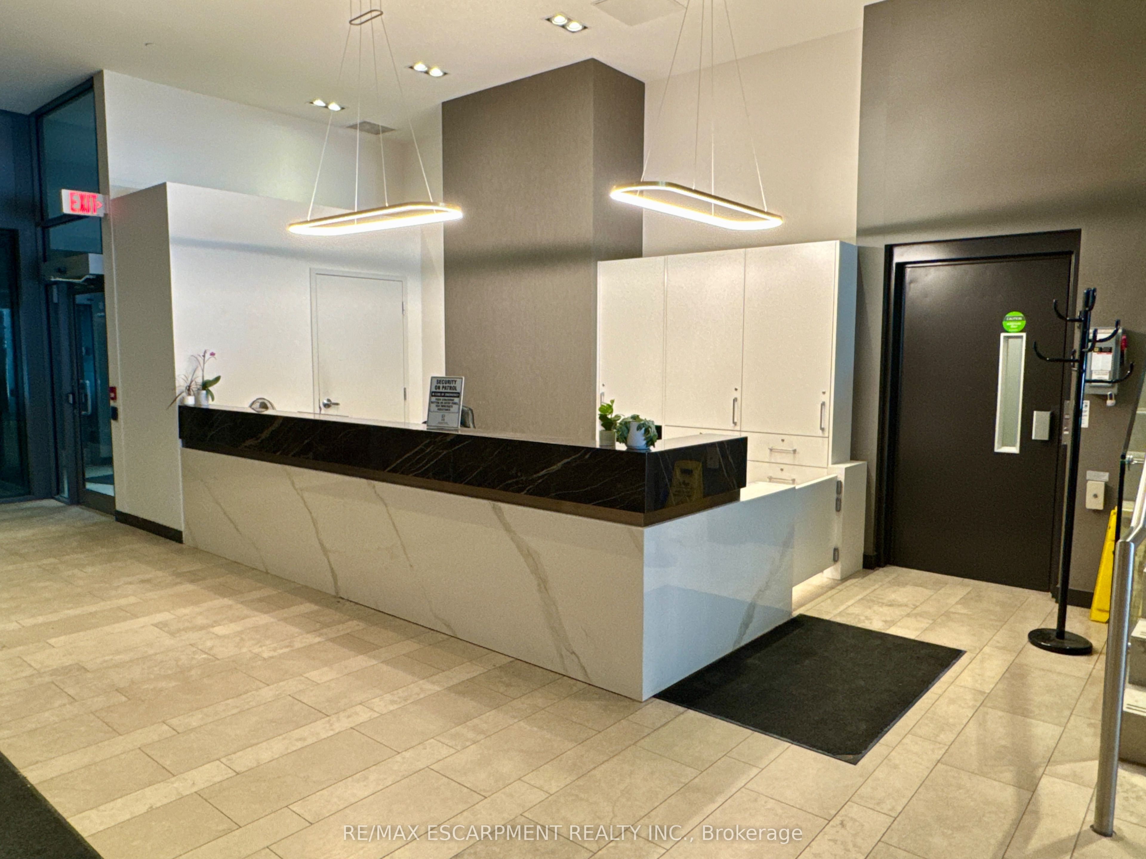 1940 Ironstone Drive 809