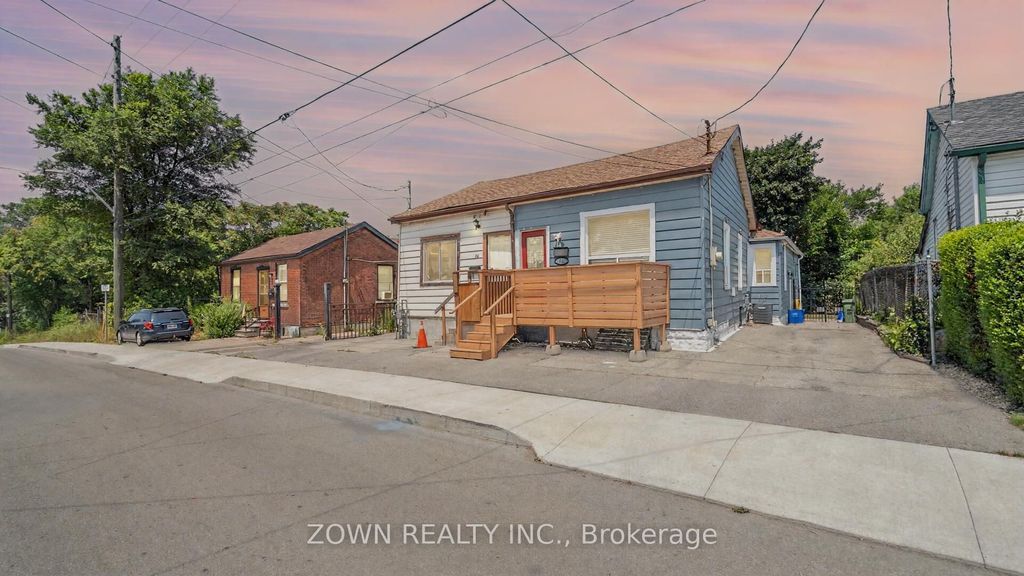 Photo of 64 Sheaffe Street, Hamilton, ON L8R 2E9 (MLS # X12420226)