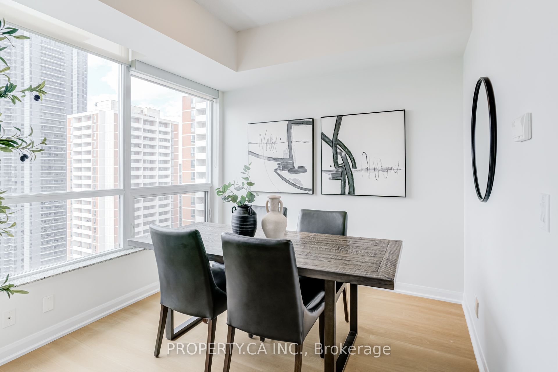 500 Sherbourne Street 2202