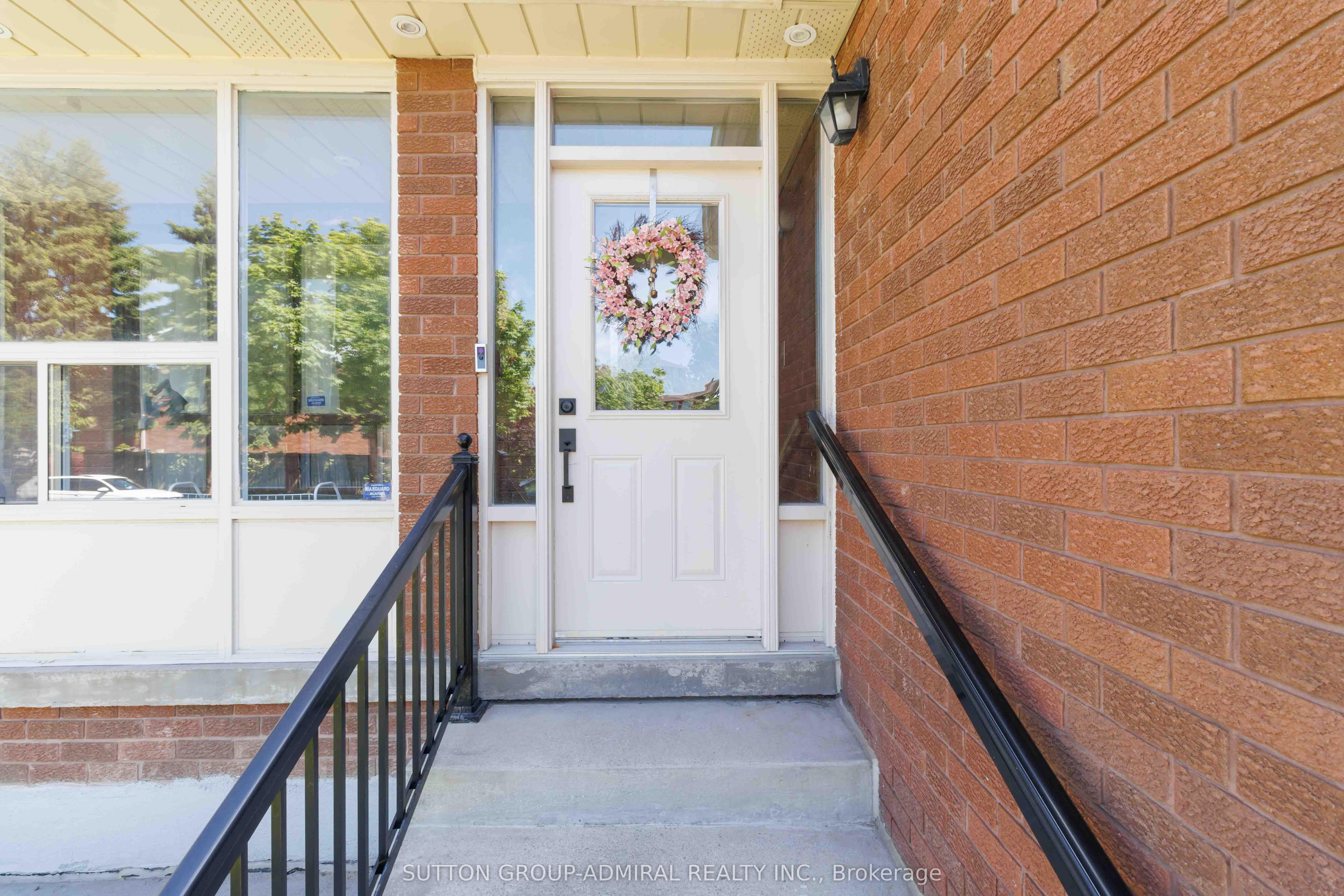 87 Marita Place Main & Upper Flr