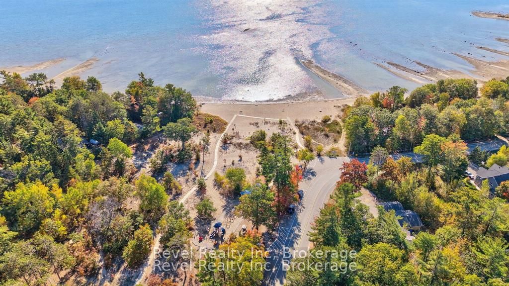 683 Lafontaine Road W