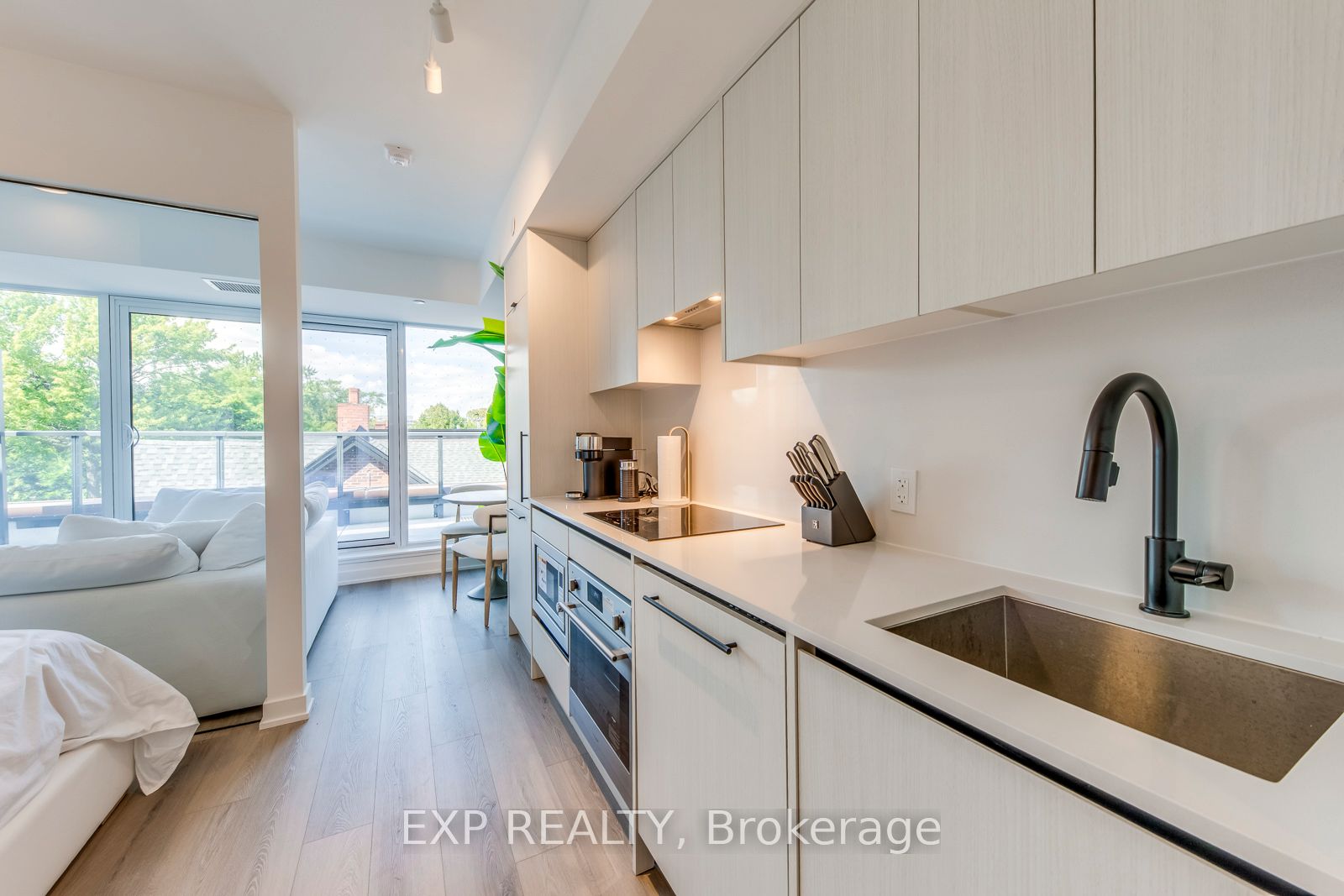 5 Lakeview Avenue 415