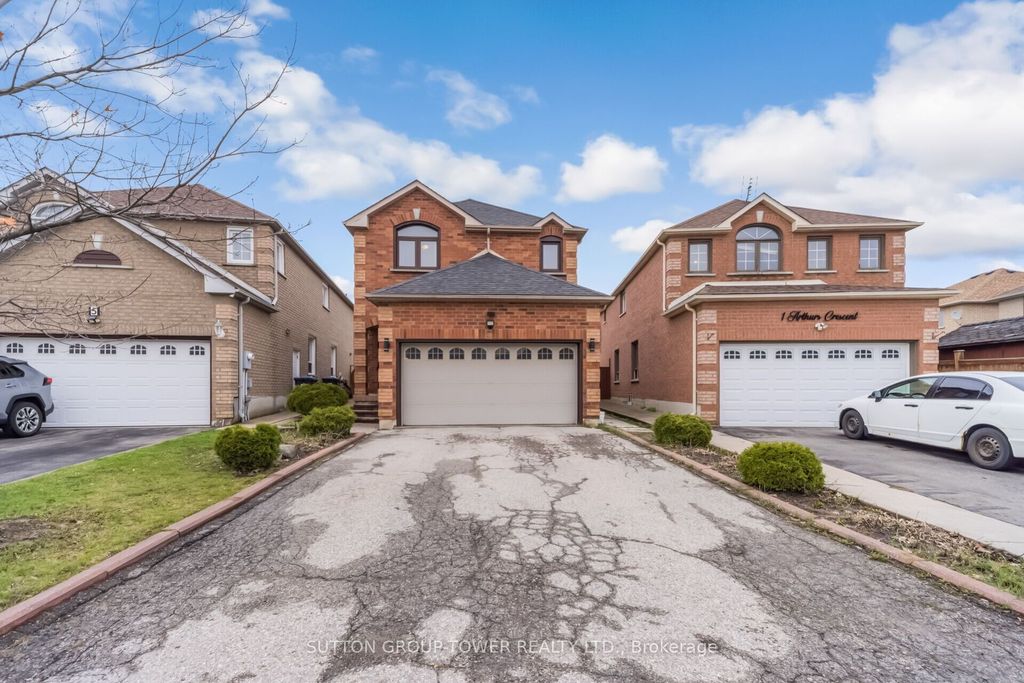 Photo of 3 Arthurs Crescent, Brampton, ON L6Y 4Y5 (MLS # W13003884)