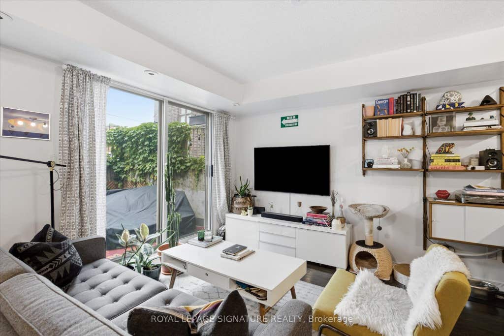 Photo of 5 Elsie Lane #TH135, Toronto, ON M6P 3N3 (MLS # W13533162)