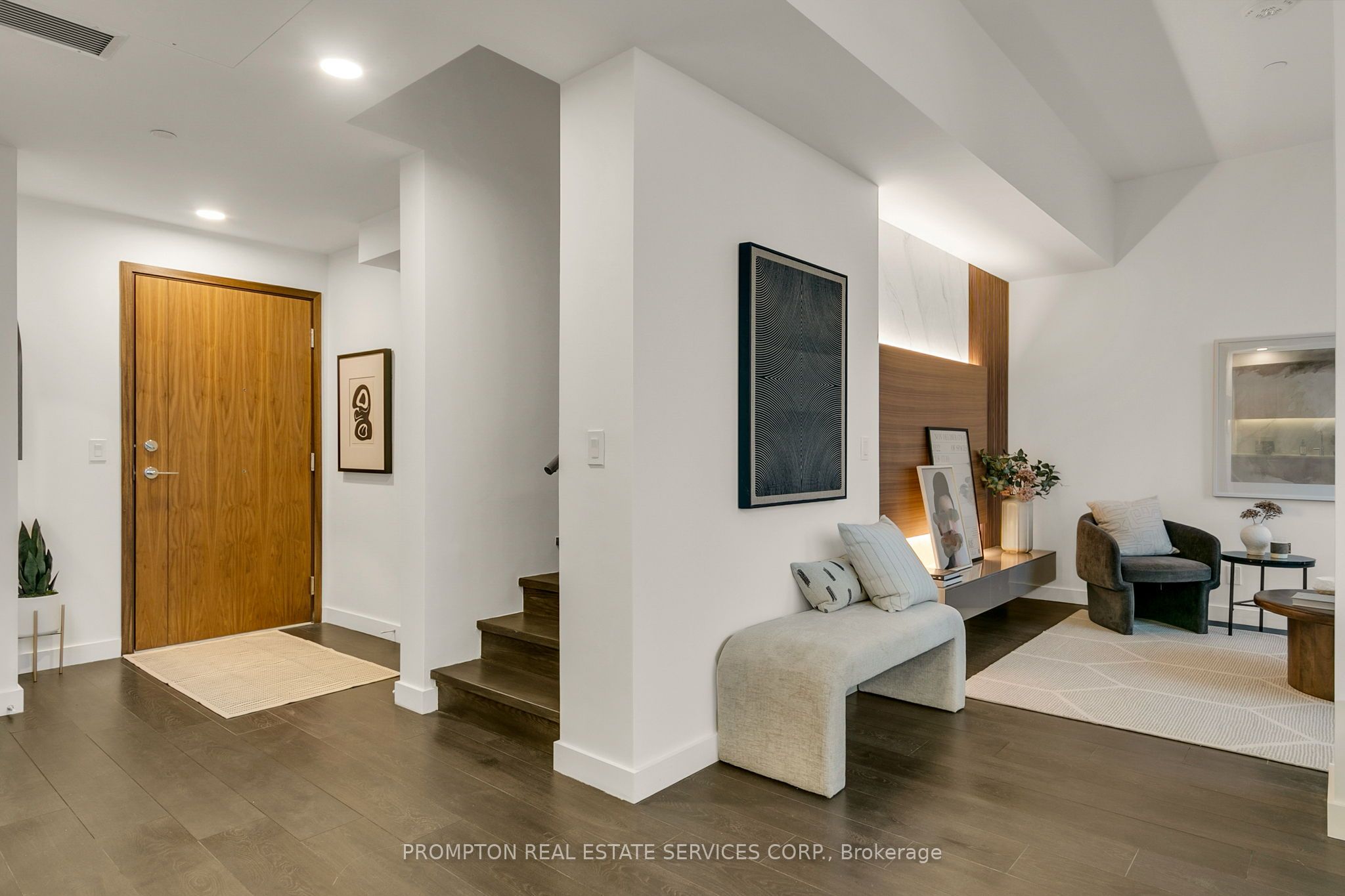 38 Widmer Street PH 5110