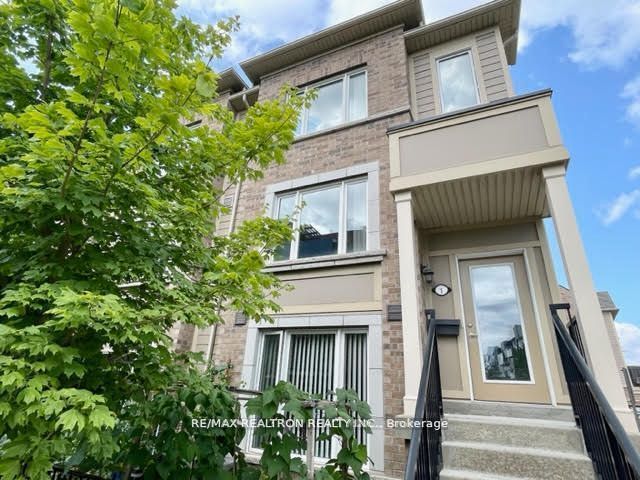 3120 Boxford Crescent 1