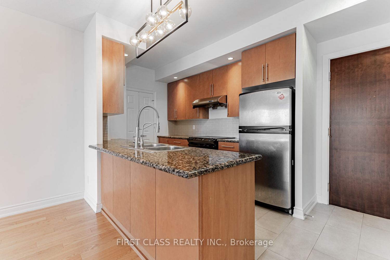 23 Cox Boulevard 1685