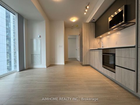 8 Widmer Street 2903 Toronto ON M5V 2E7