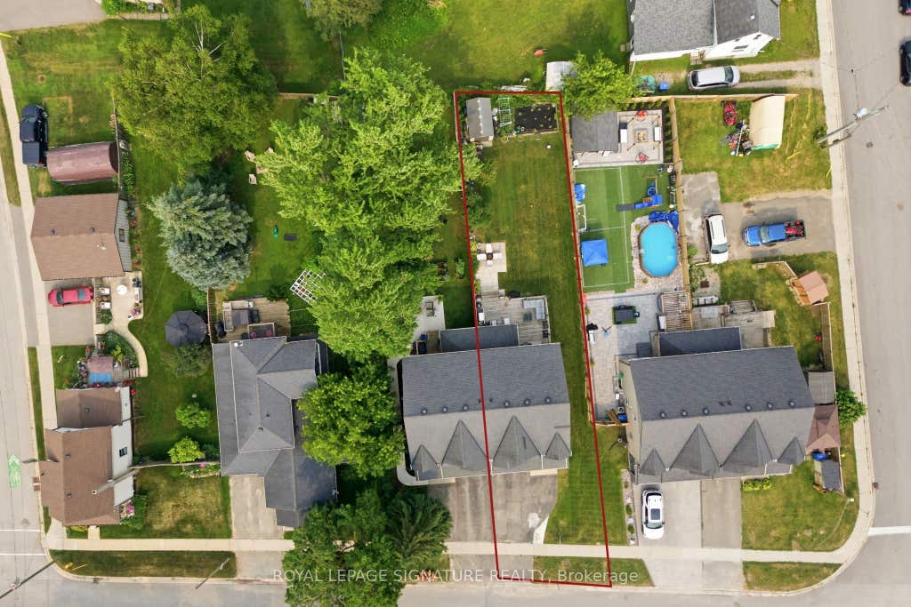 Photo of 517 Victoria Street, Shelburne, ON L9V 2Y3 (MLS # X13679838)