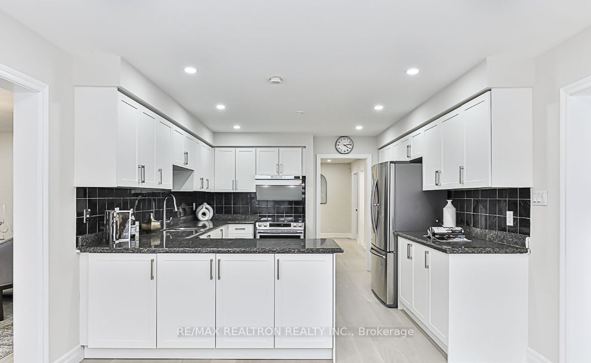 226 Highglen Avenue Bsmt-Room 1