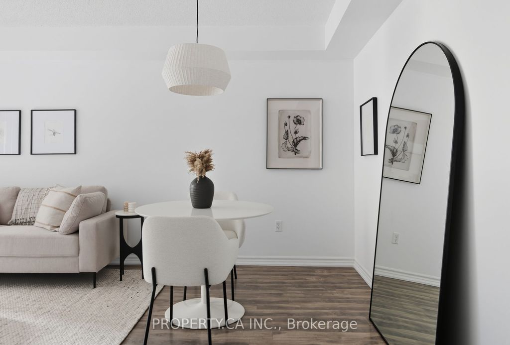 Photo of 801 Bay Street #709, Toronto, ON M5S 1Y9 (MLS # C12450078)