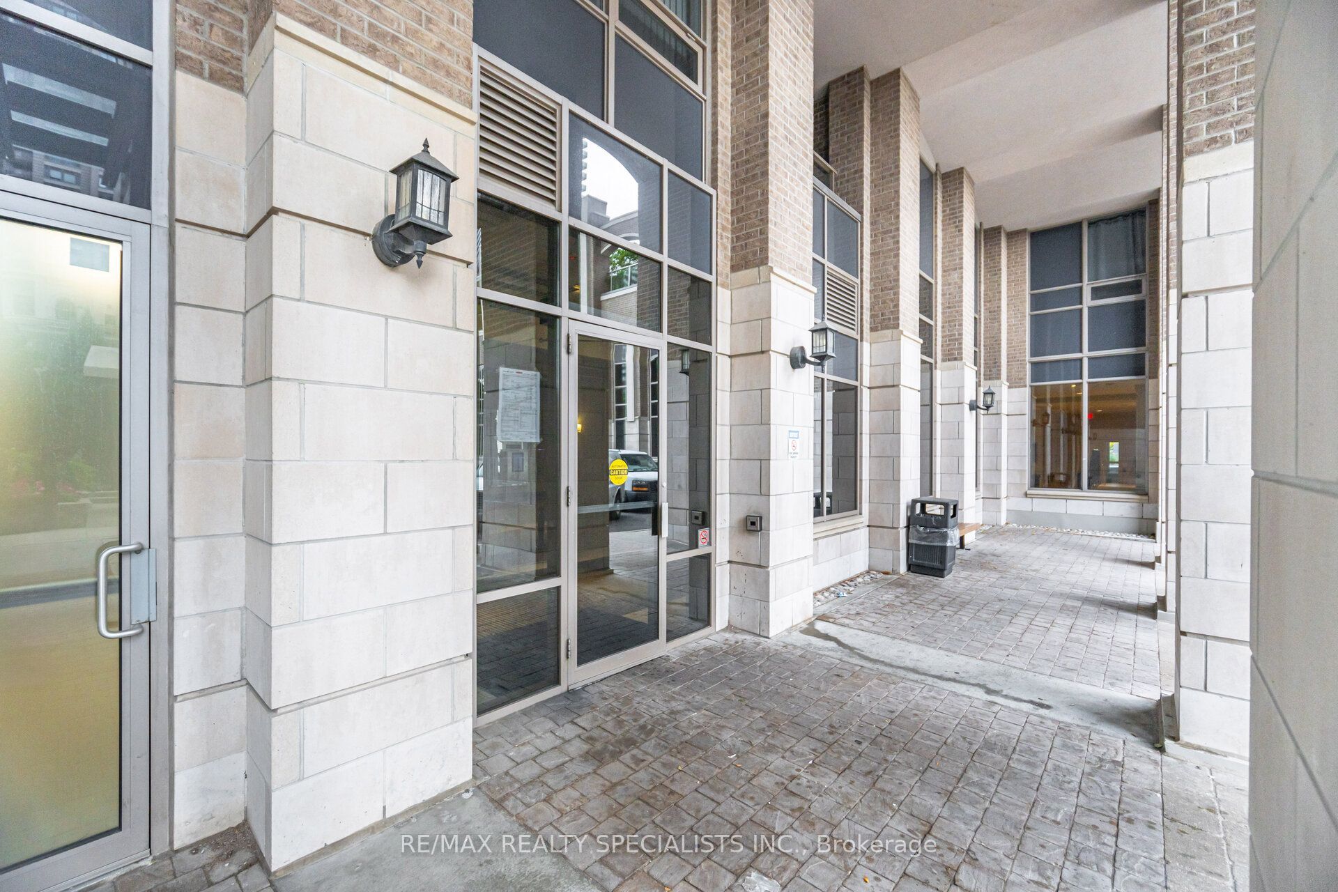 388 Prince of Wales Drive 406