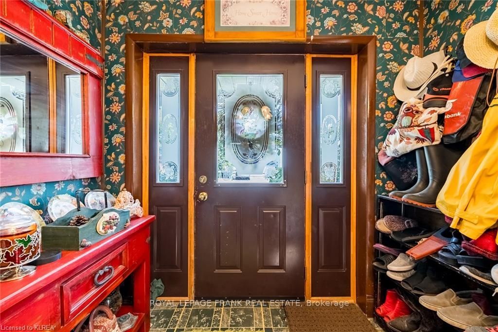 Photo of 37 Sussex Street N, Kawartha Lakes, ON K9V 4H6 (MLS # X12957646)