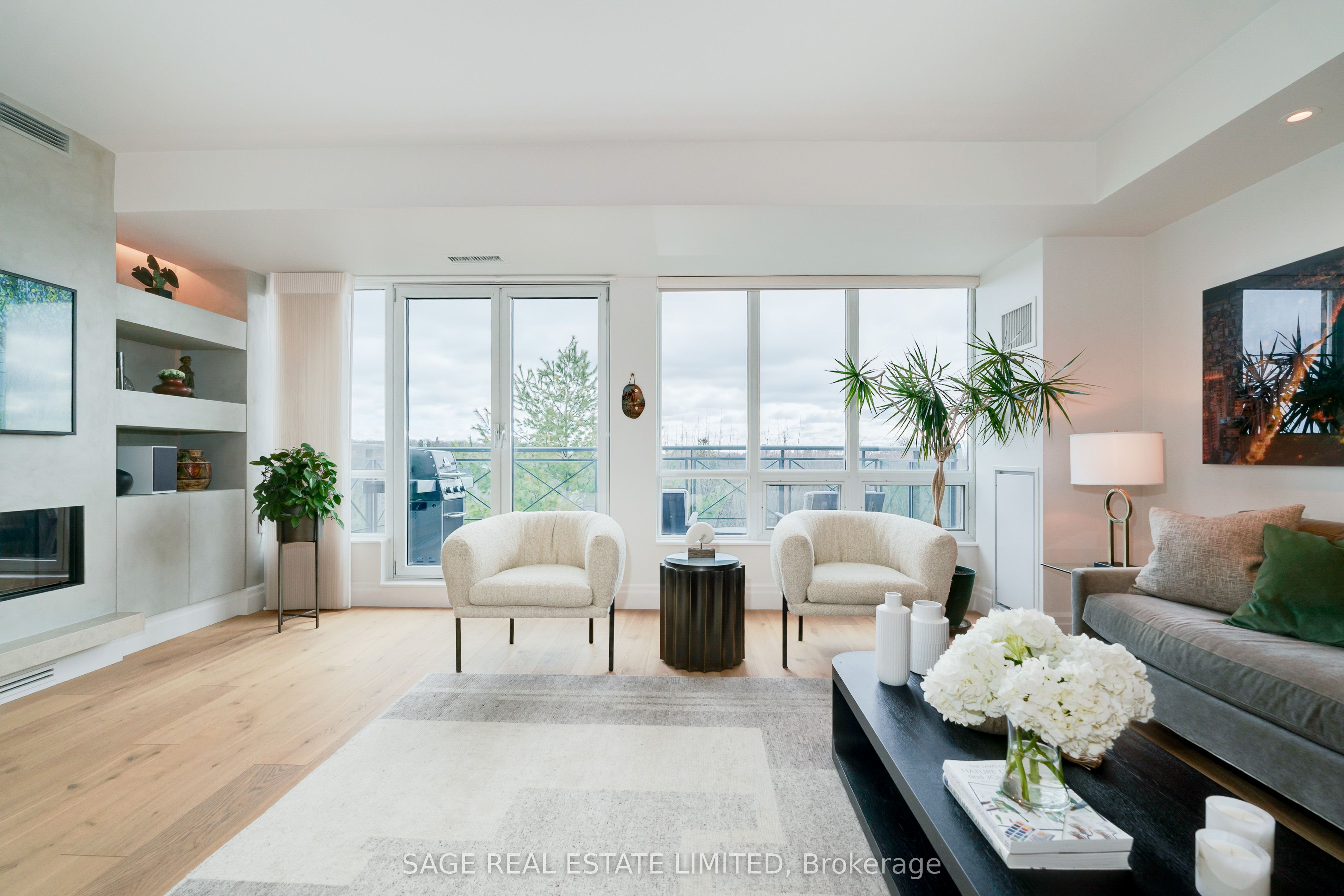 20 Scrivener Square 615