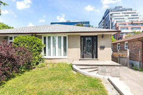 Photo of 44 Caracas Road, Toronto, ON M2K 1A9 (MLS # C12407117)