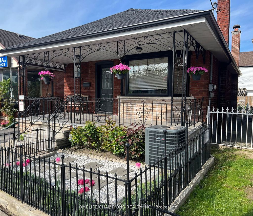 Photo of 436 Oakwood Avenue, Toronto, ON M6E 2W5 (MLS # C12399597)