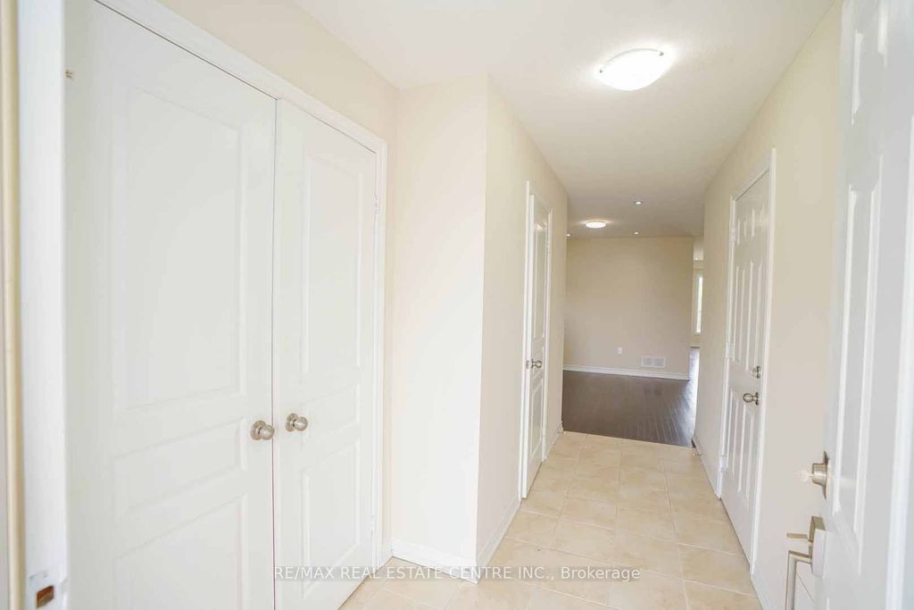 Photo of 454 Starwood Drive, Guelph, ON N1E 0H8 (MLS # X13104882)