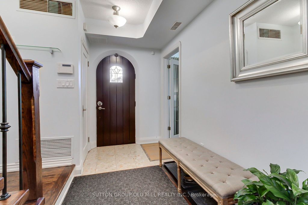 Photo of 8 Lockheed Boulevard, Toronto, ON M9P 2H6 (MLS # W13157644)