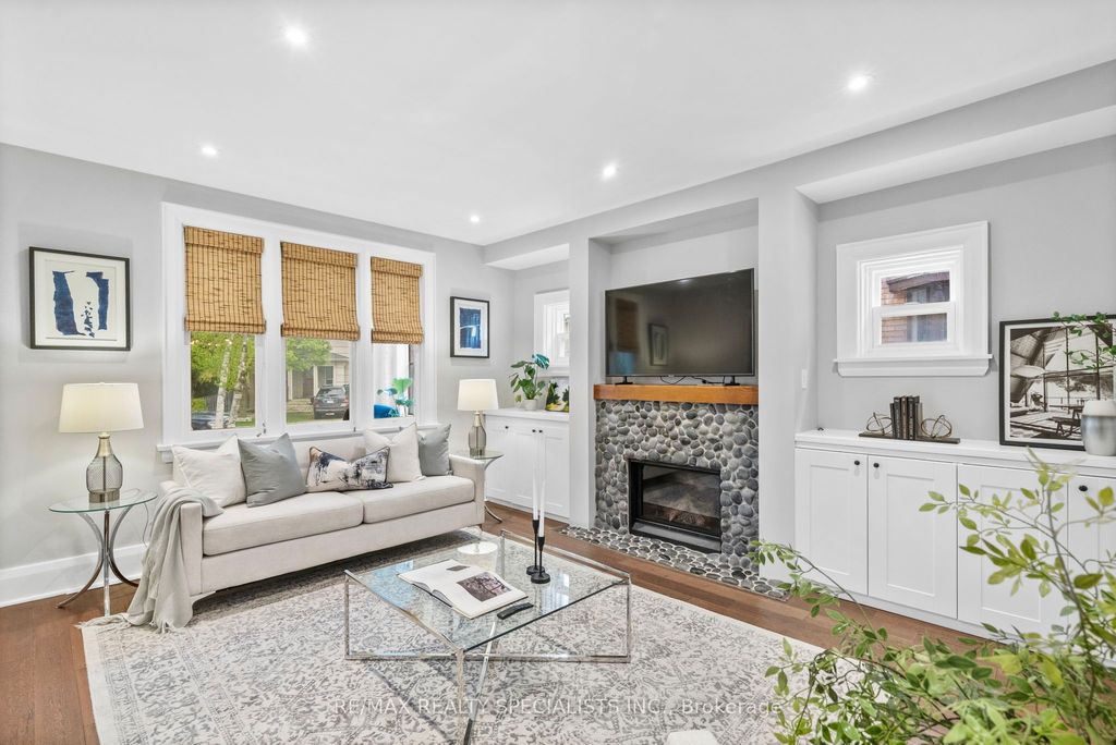 Photo of 157 Queens Avenue, Toronto, ON M8V 2N8 (MLS # W13143312)