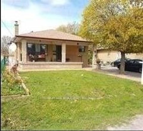 5 Rockport Crescent Main Richmond Hill ON L4C 2L5