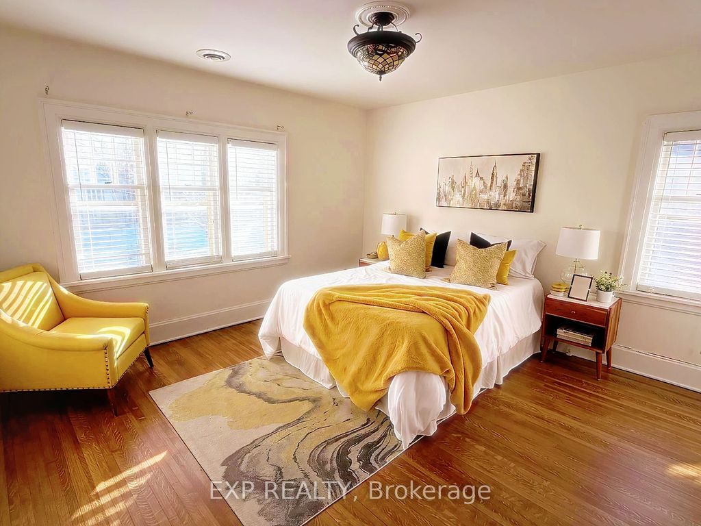 Photo of 376 King Street E, Oshawa, ON L1H 1E2 (MLS # E12632054)