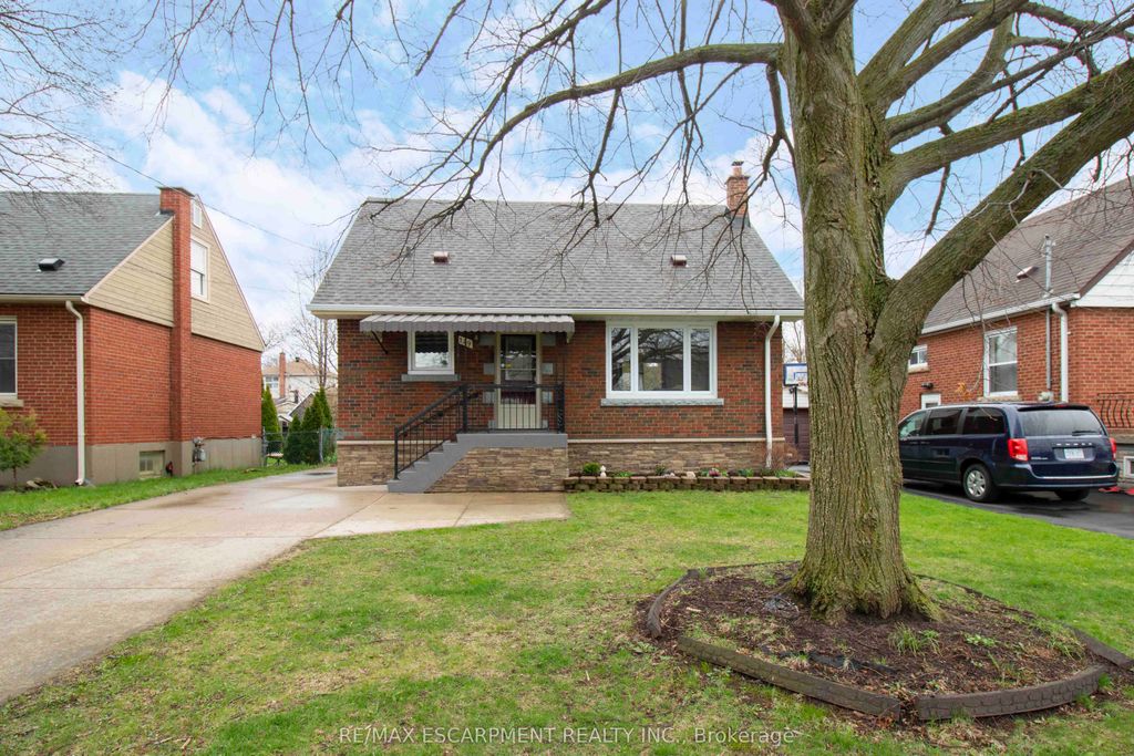 Photo of 149 East 34th Street, Hamilton, ON L8V 3W7 (MLS # X13015670)
