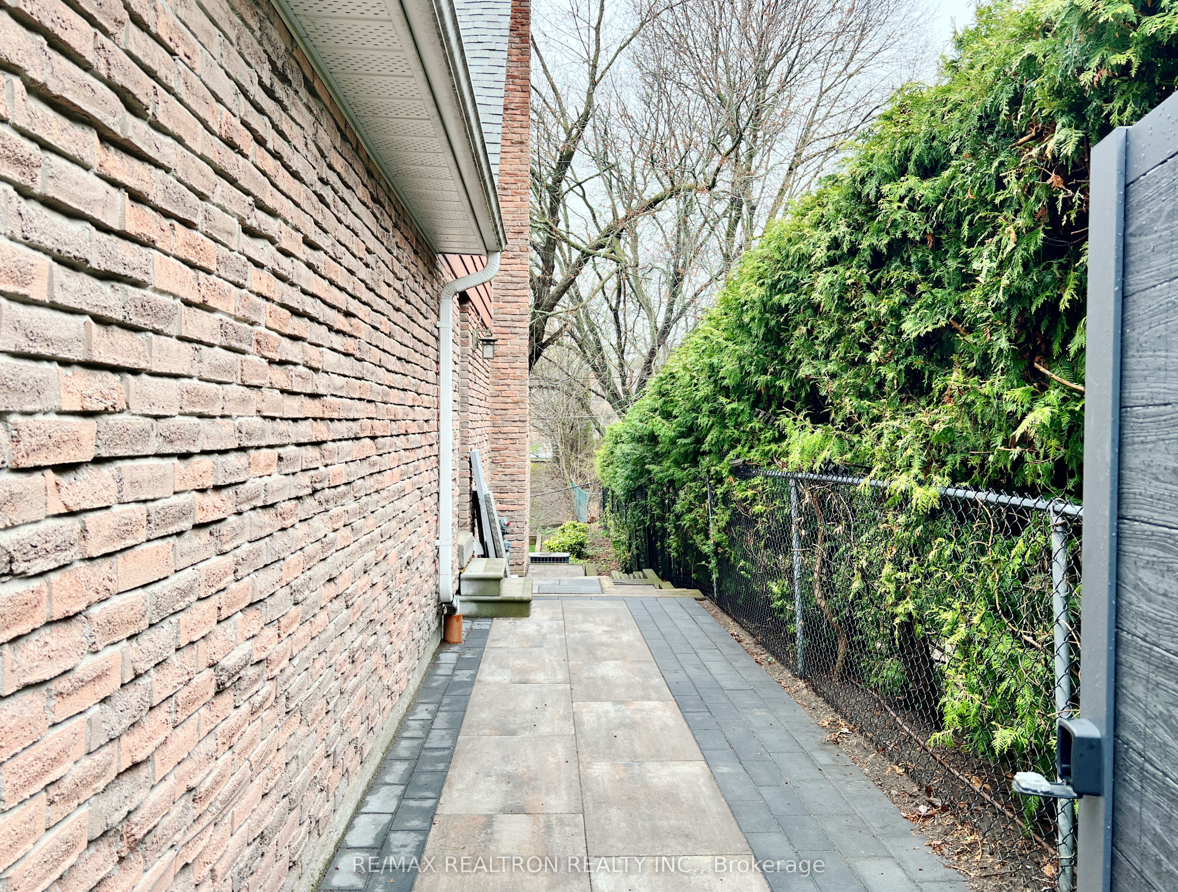 14 Canadiana Drive BSMT