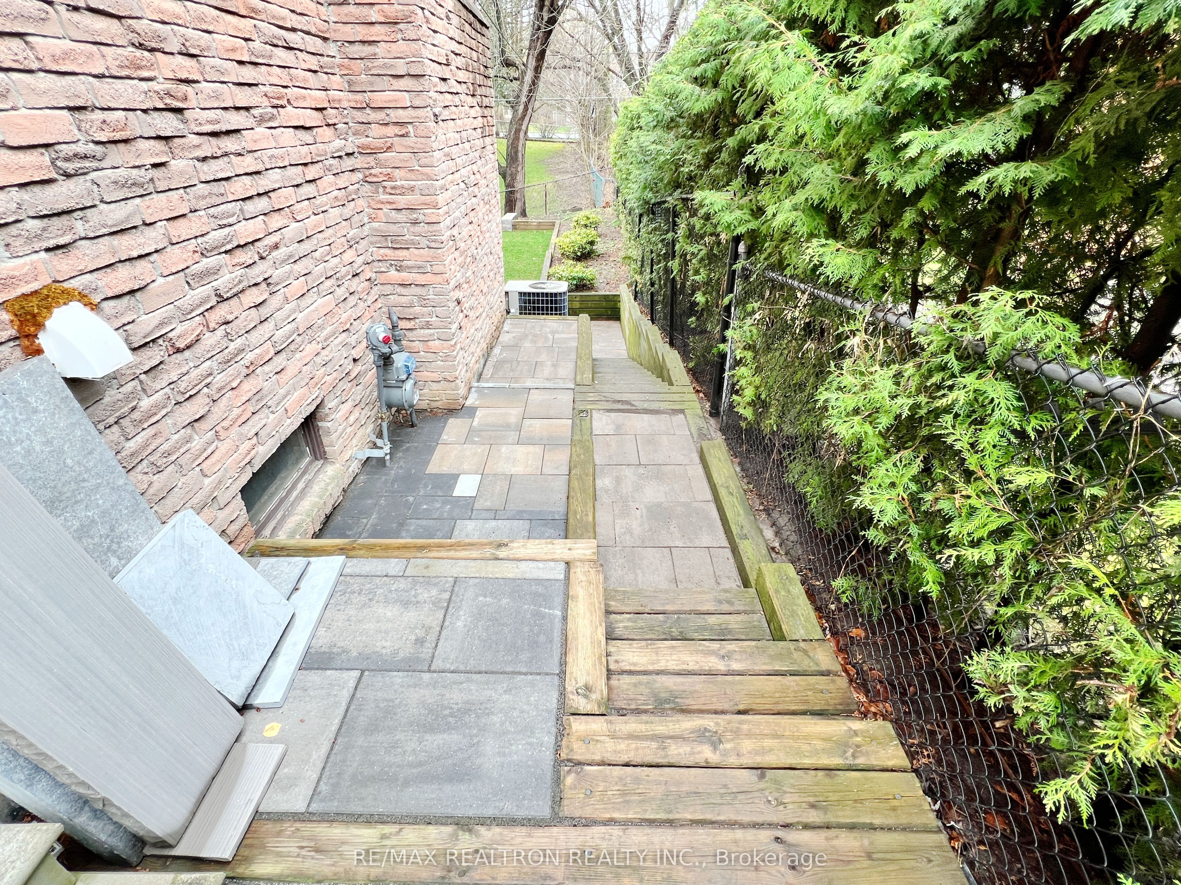 14 Canadiana Drive BSMT