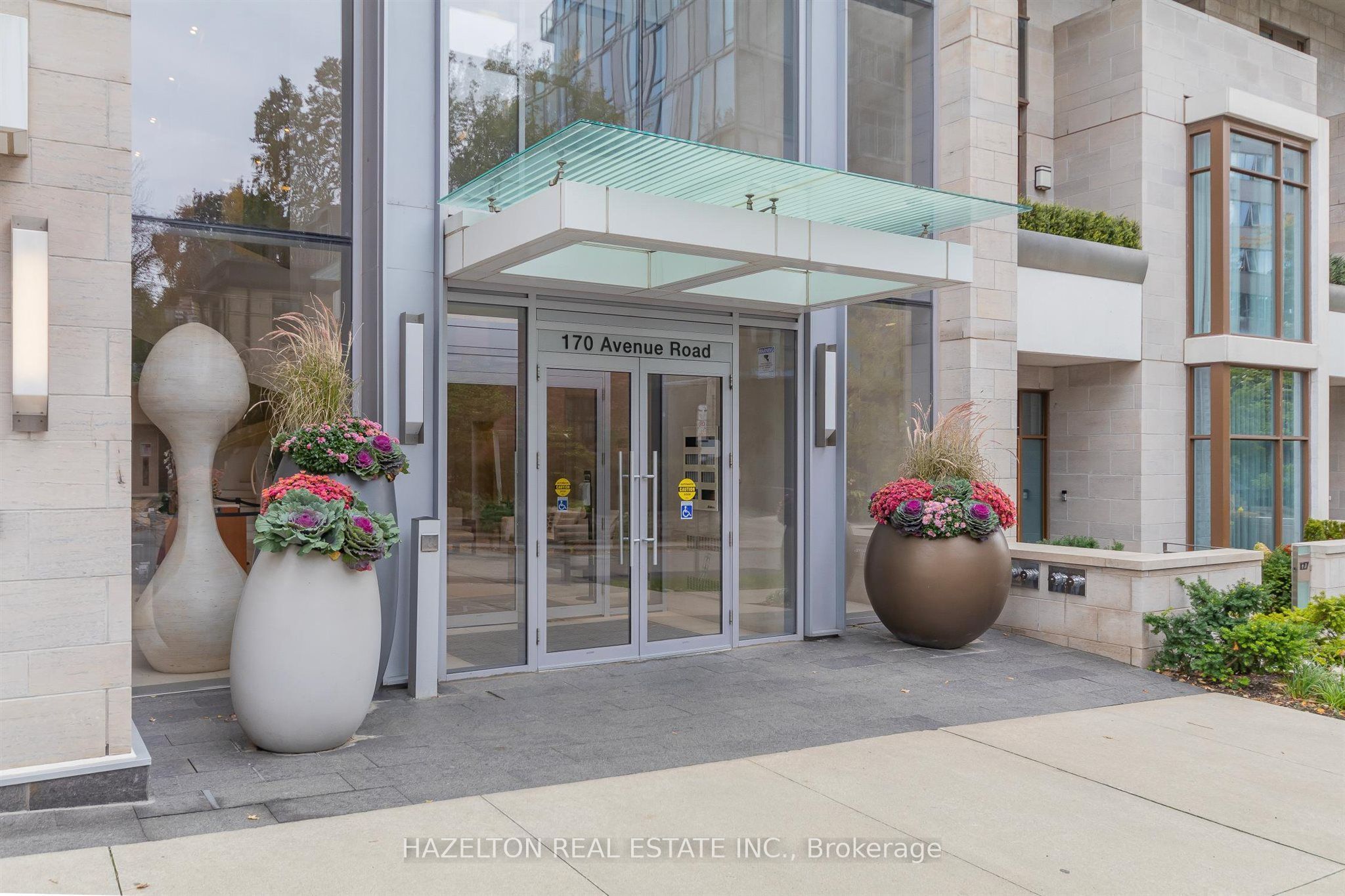 170 Avenue Road 206