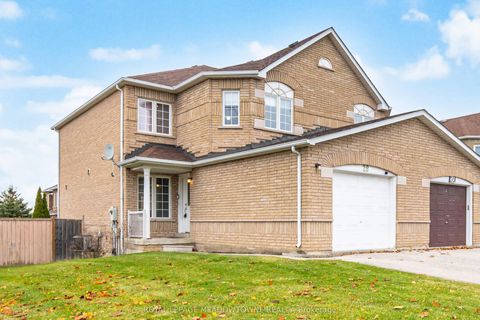 Photo of 28 Condotti Drive, Vaughan, ON L4H 2C8 (MLS # N12548366)