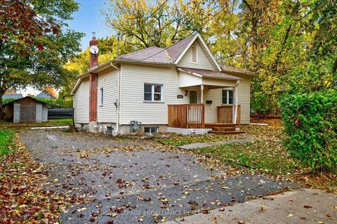 Photo of 346 London Street, Peterborough, ON K9H 2Z7 (MLS # X12474483)